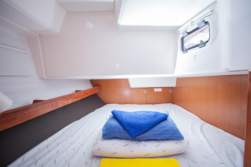 Book yachts online - sailboat - Bavaria Cruiser 41 - Dolce vita - rent
