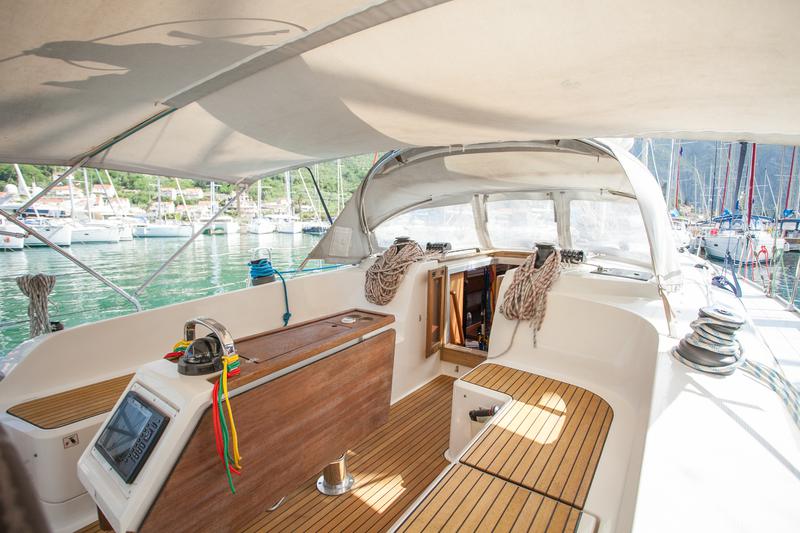 Book yachts online - sailboat - Bavaria Cruiser 46 - Easy Point - rent
