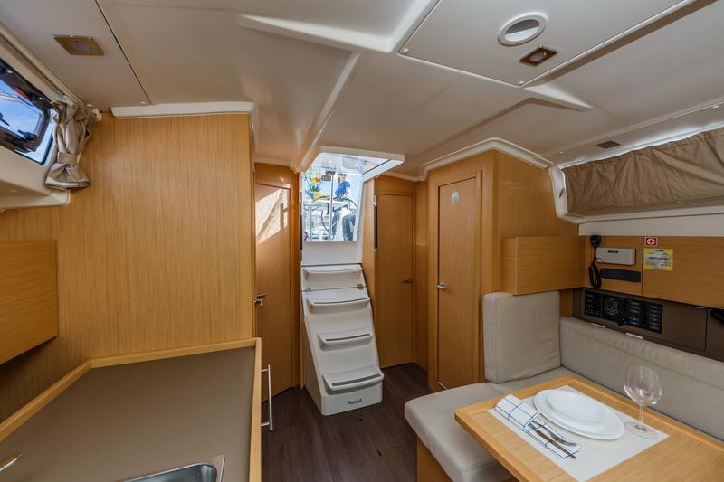 Book yachts online - sailboat - Oceanis 38.1 - Obsession - rent