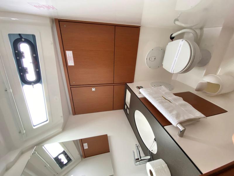 Book yachts online - sailboat - Bavaria Cruiser 46 - Tess Point - rent