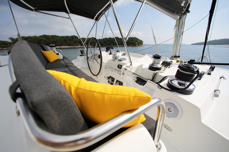 Book yachts online - catamaran - Lagoon 440 - UNIQUE - rent