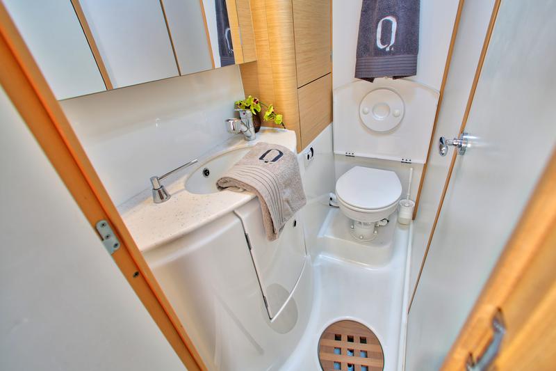 Book yachts online - catamaran - Lagoon 440 - UNIQUE - rent