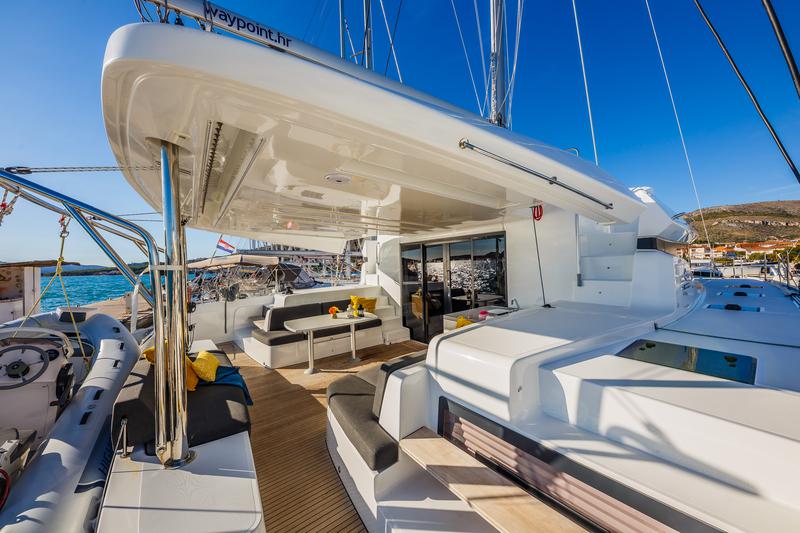 Book yachts online - catamaran - Lagoon 50 Fly - SUMMER STAR  - rent