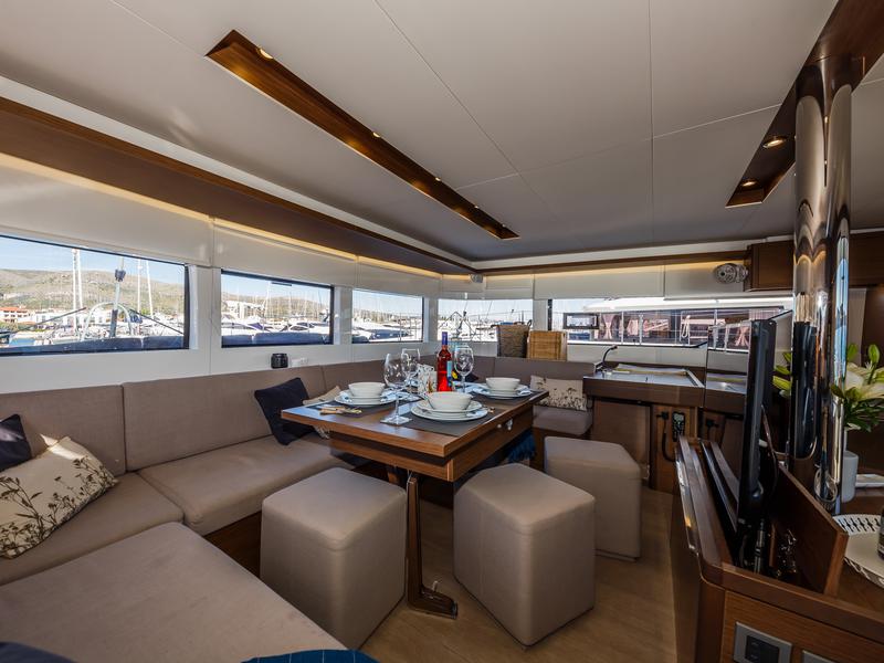 Book yachts online - catamaran - Lagoon 50 Fly - SUMMER STAR  - rent