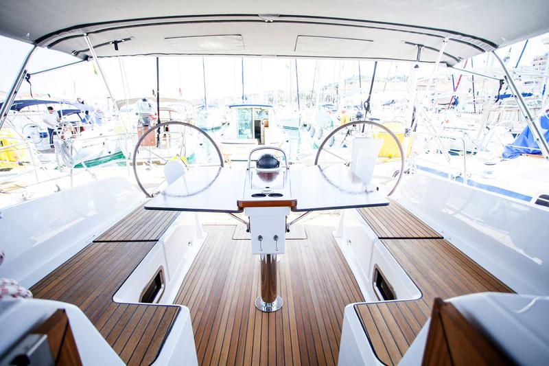 Book yachts online - sailboat - Bavaria Cruiser 46 OW. - 'njoy - rent
