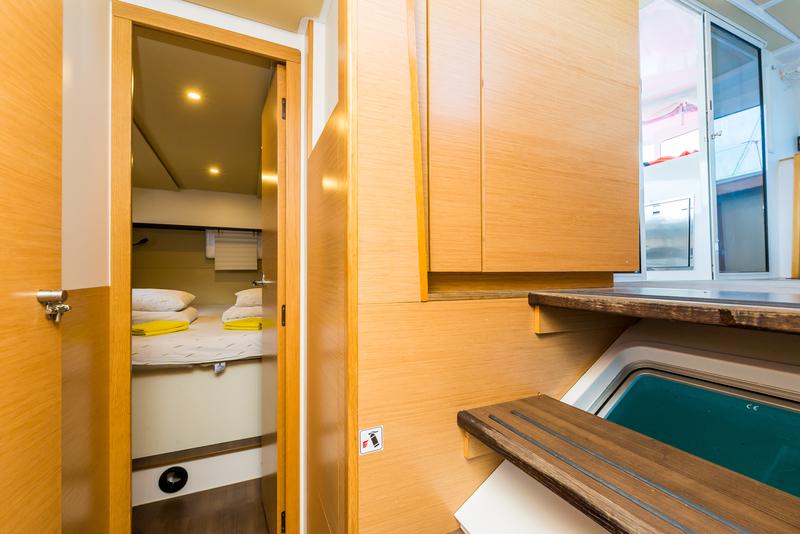 Book yachts online - catamaran - Nautitech Open 40 - BLUE POINT - rent
