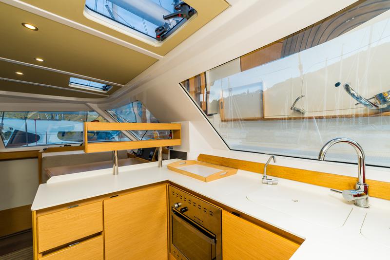 Book yachts online - catamaran - Nautitech Open 40 - BLUE POINT - rent