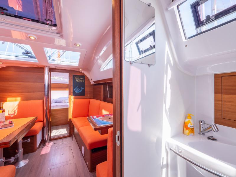 Book yachts online - sailboat - Elan 40.1 Impression - FUNKY  - rent