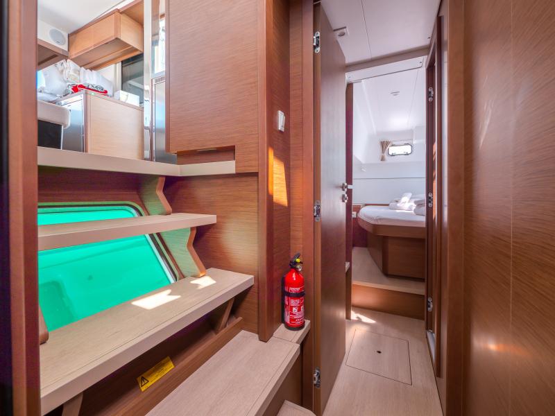 Book yachts online - catamaran - Lagoon 40 - BLUE EYES  - rent