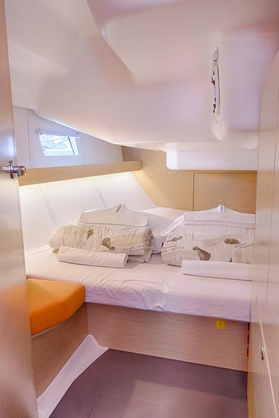 Book yachts online - sailboat - Elan 45 Impression - LION  - rent