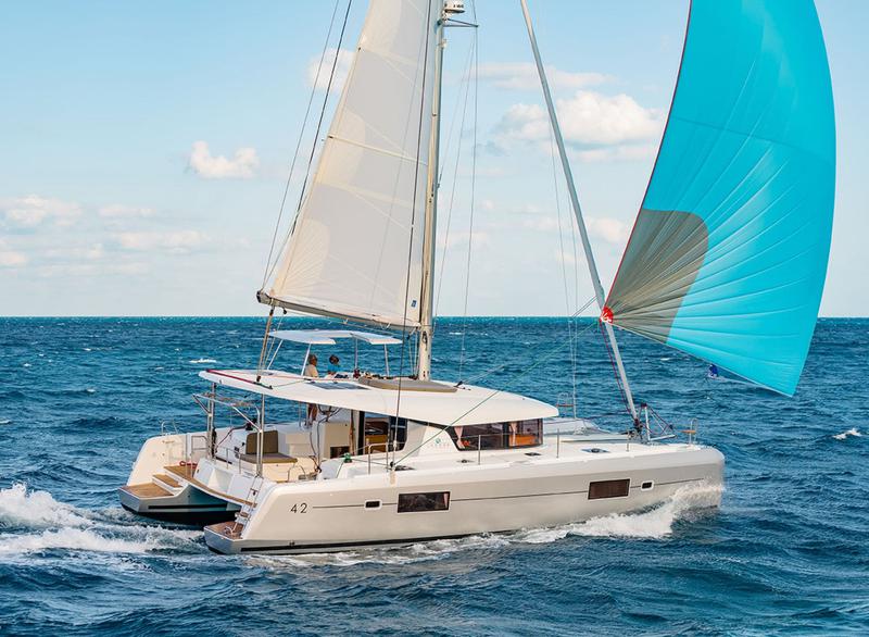 Book yachts online - catamaran - Lagoon 42 - NADIR - rent