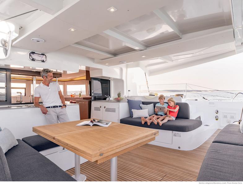 Book yachts online - catamaran - Lagoon 46 - ELIBLU - rent