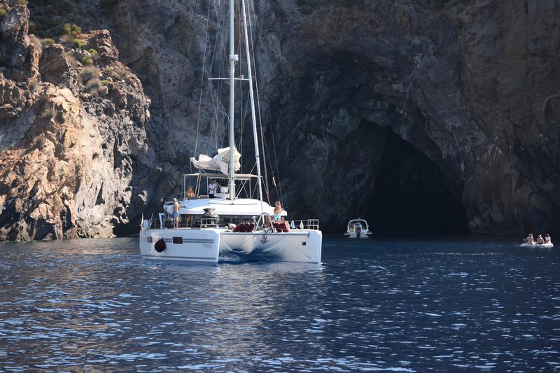 Book yachts online - catamaran - Lagoon 52F - SUMMERTIME - with flyboard and jet ski - rent