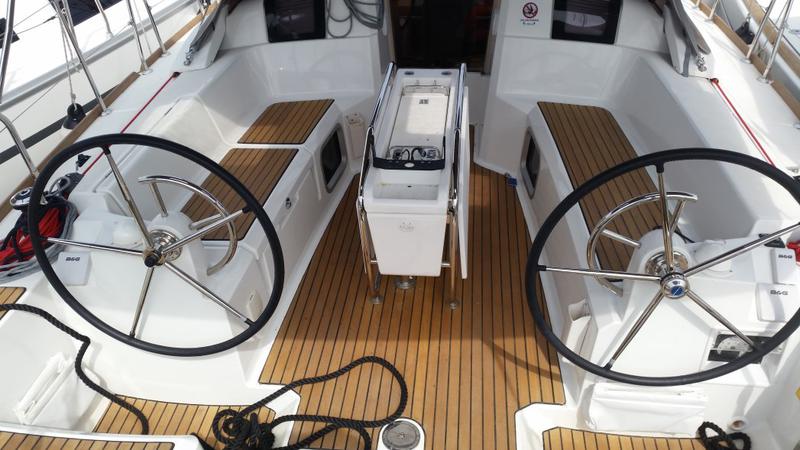Book yachts online - sailboat - Sun Odyssey 379 - Orion - rent