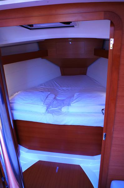 Book yachts online - sailboat - Dufour 350 GL - Pape - rent