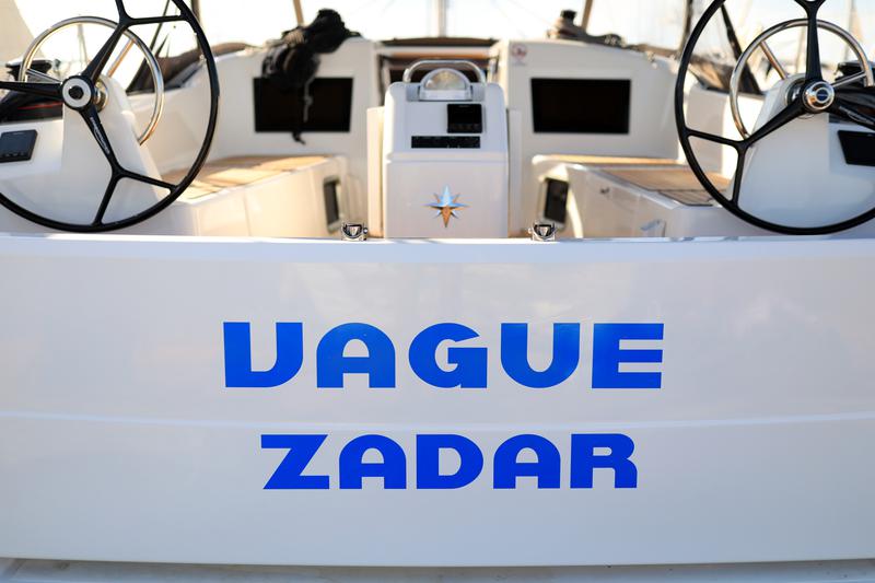 Book yachts online - sailboat - Sun Odyssey 410 - Vague - rent