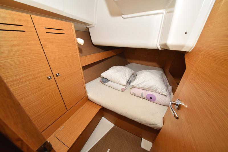 Book yachts online - sailboat - Dufour 382 - Sunset - rent