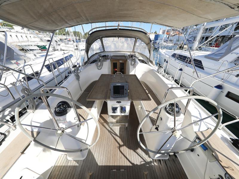 Book yachts online - sailboat - Bavaria Cruiser 40 - PIA M - rent