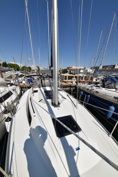 Book yachts online - sailboat - Bavaria 37 - Viviana - rent
