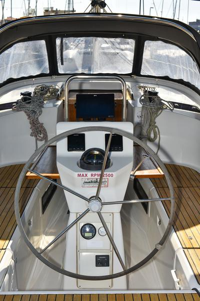 Book yachts online - sailboat - Bavaria 36 Cruiser - Petra M - rent