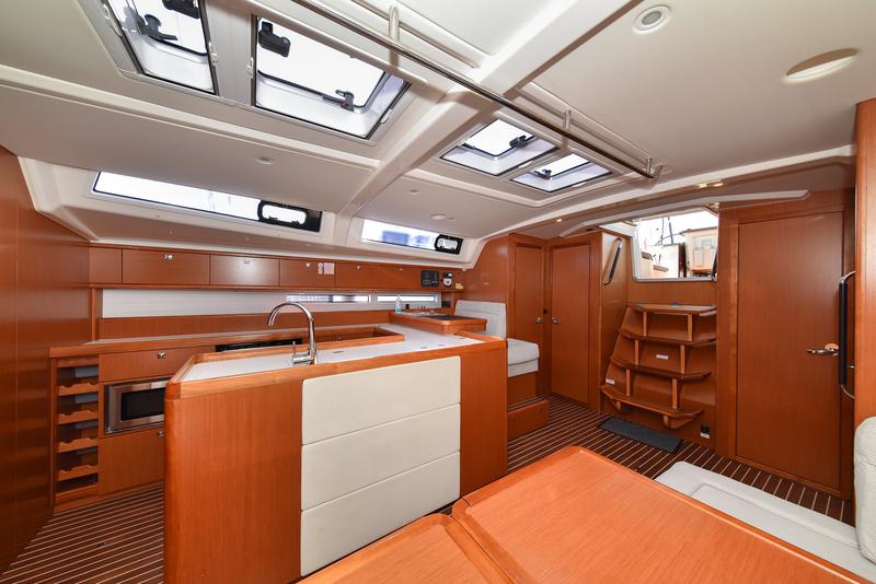 Book yachts online - sailboat - Bavaria Cruiser 56 - FAT BOY - rent