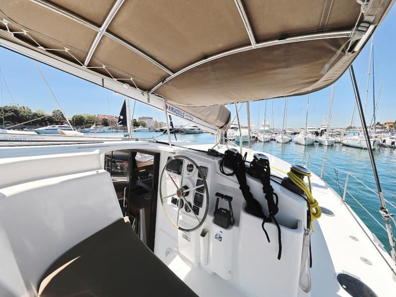 Book yachts online - catamaran - Lipari 41 - LUBI - rent