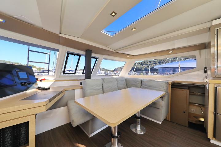 Book yachts online - catamaran - Lucia 40 - Floreanne - rent