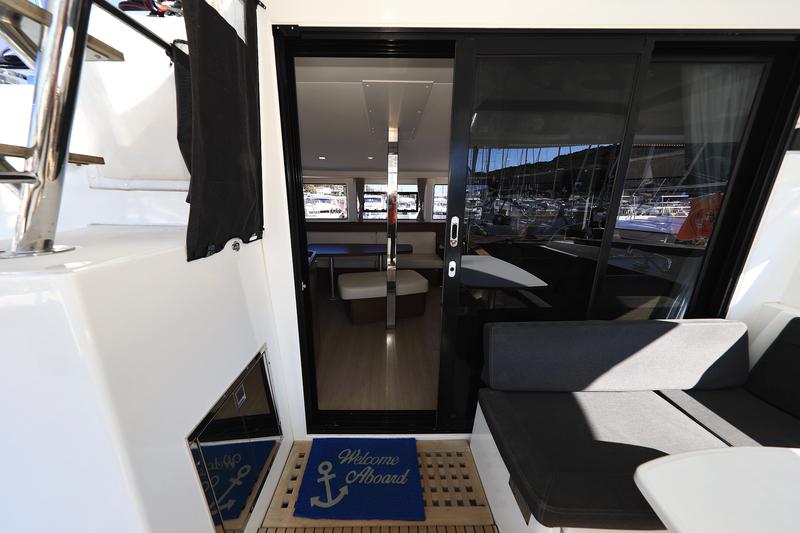 Book yachts online - catamaran - Lagoon 42 - Fleur de Sel - rent