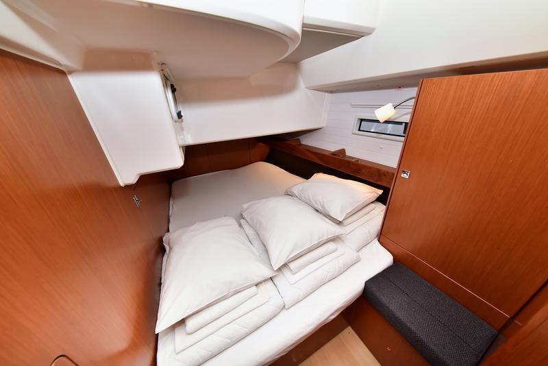 Book yachts online - sailboat - Bavaria Cruiser 46 - Baligot - rent