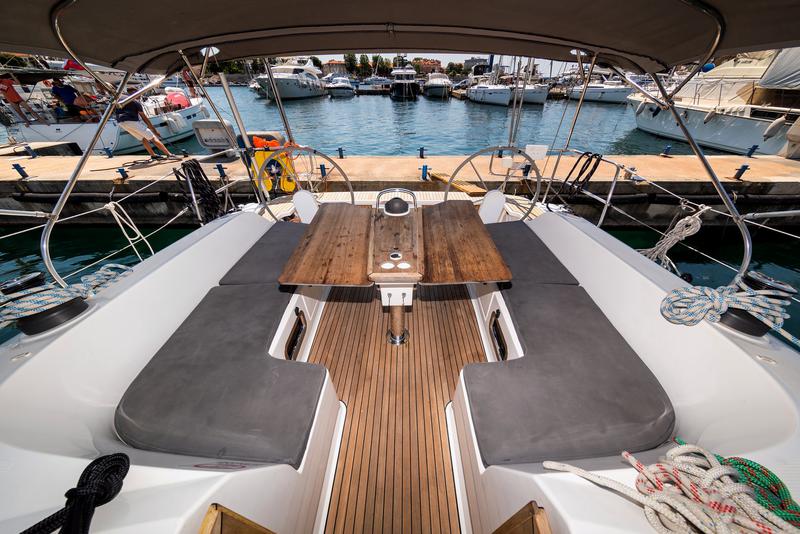 Book yachts online - sailboat - Bavaria Cruiser 46 - Baligot - rent
