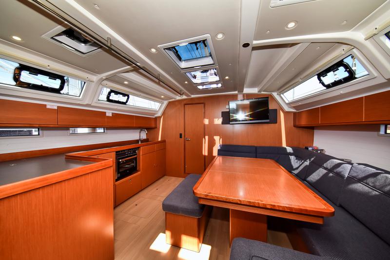 Book yachts online - sailboat - Bavaria Cruiser 46 - Baligot - rent
