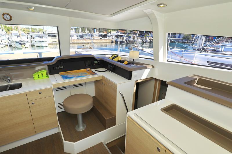 Book yachts online - catamaran - Bali 4.1 - Alinator III - rent