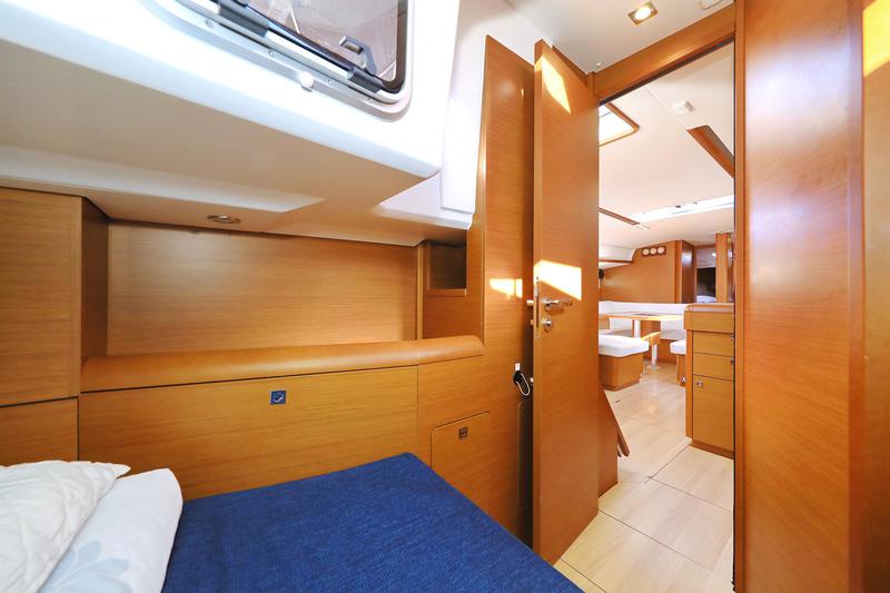 Book yachts online - sailboat - Sun Odyssey 519 - Bora - rent