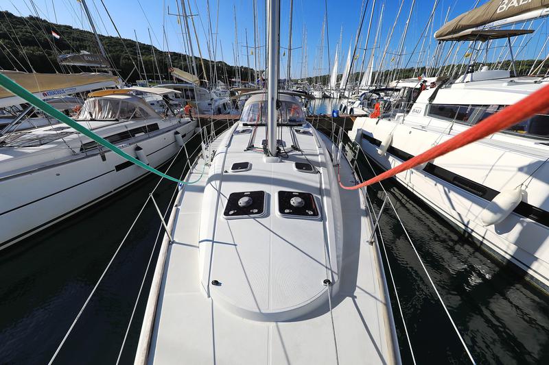 Book yachts online - sailboat - Sun Odyssey 44 i - Sveamare - rent