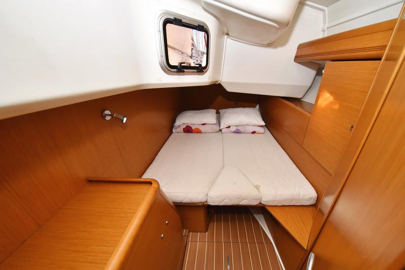 Book yachts online - sailboat - Sun Odyssey 44 i - Sveamare - rent