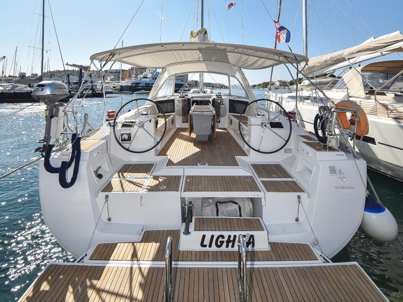 Book yachts online - sailboat - Oceanis 45 - Lighea - rent