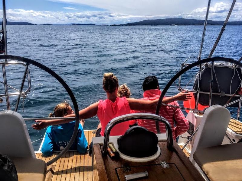 Book yachts online - sailboat - Bavaria Cruiser 37 - GOSPOJA  - rent