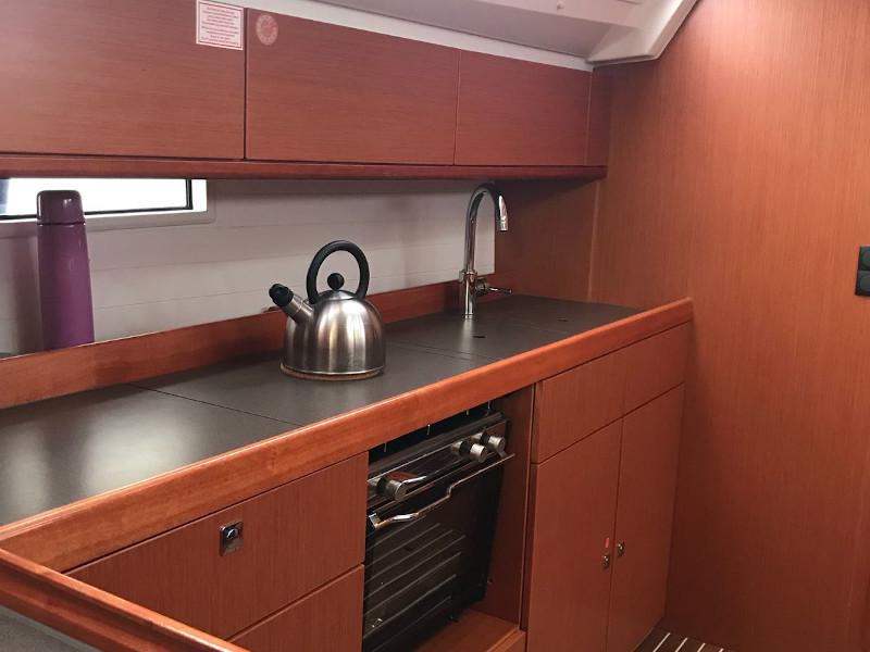 Book yachts online - sailboat - Bavaria Cruiser 46 - Roberta - rent