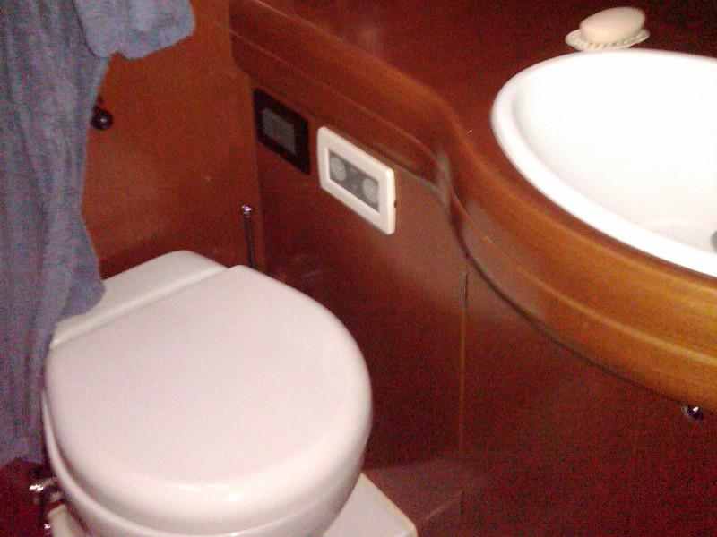 Book yachts online - sailboat - Grand Soleil 45-8 - Aida 2 - rent