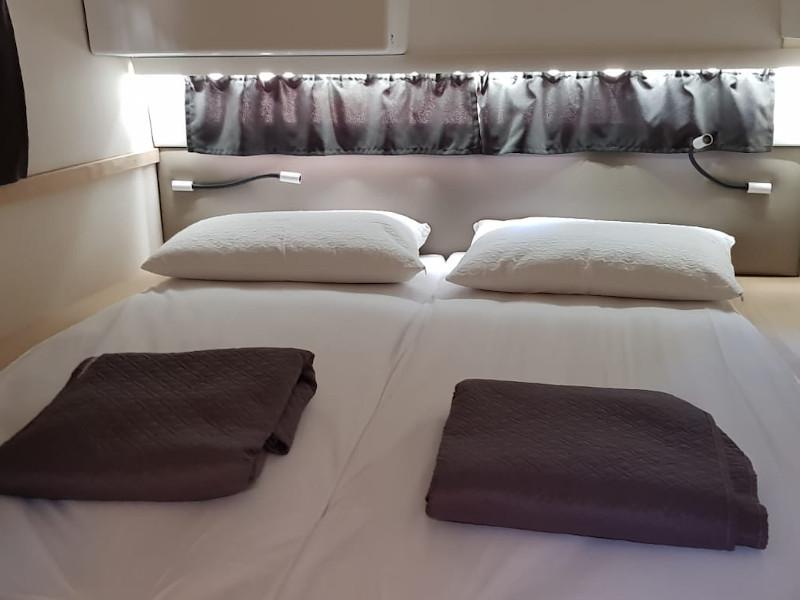 Book yachts online - catamaran - Saba 50 A/C - WM - GEN - TD - rent