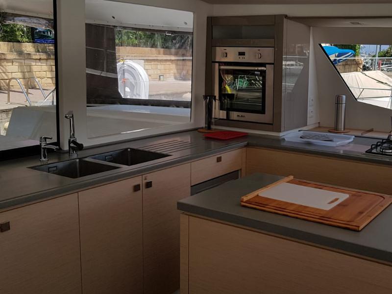 Book yachts online - catamaran - Saba 50 A/C - WM - GEN - TD - rent