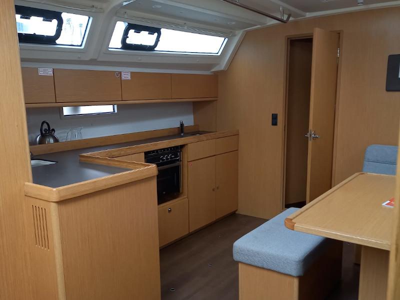 Book yachts online - sailboat - Bavaria Cruiser 46 - Skyfall - rent