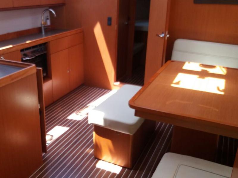 Book yachts online - sailboat - Bavaria Cruiser 46 (8+2 berths) - Francesca - rent