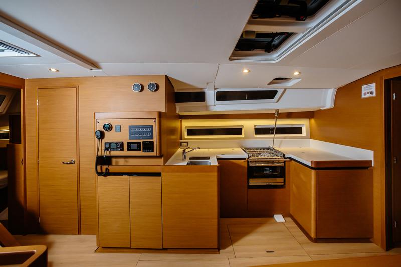 Book yachts online - sailboat - Sun Odyssey 490 - Chaos - Standard line - rent