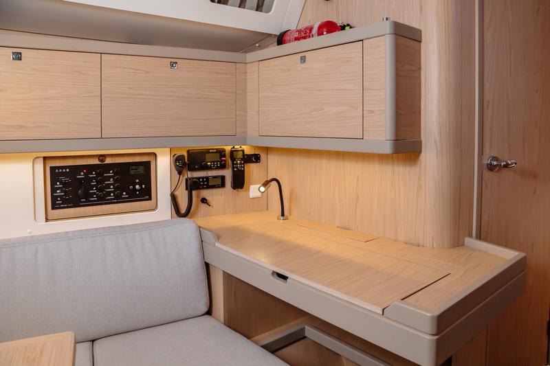 Book yachts online - sailboat - Oceanis 45 - Asteria - Standard line - rent