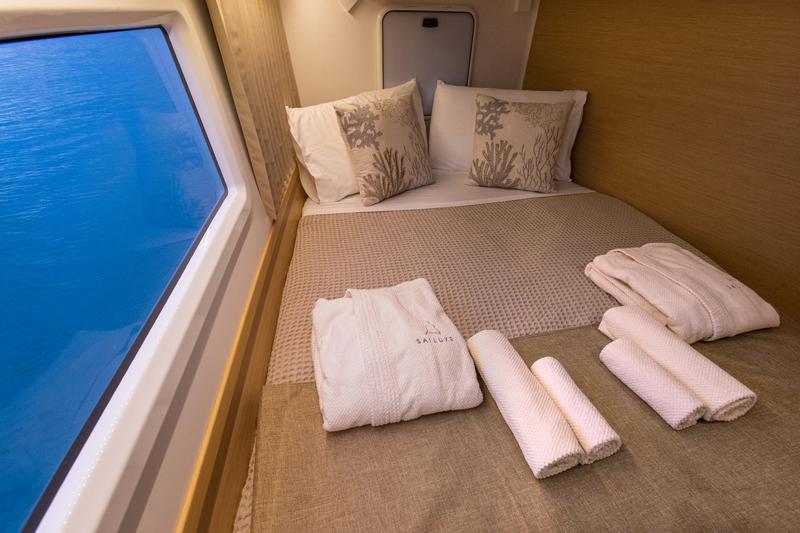 Book yachts online - catamaran - Lagoon 42 (3 cab) - SAILUXE - Zubibbu  - rent