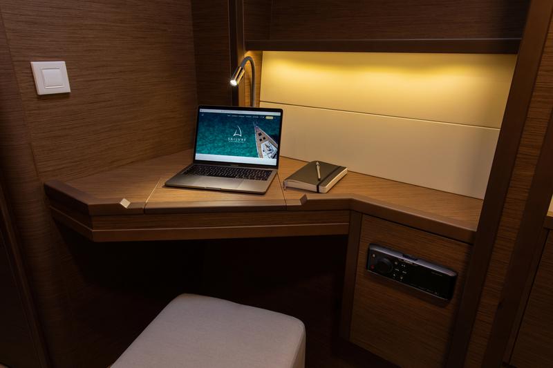 Book yachts online - catamaran - Lagoon 52F - SAILUXE - Fico - rent