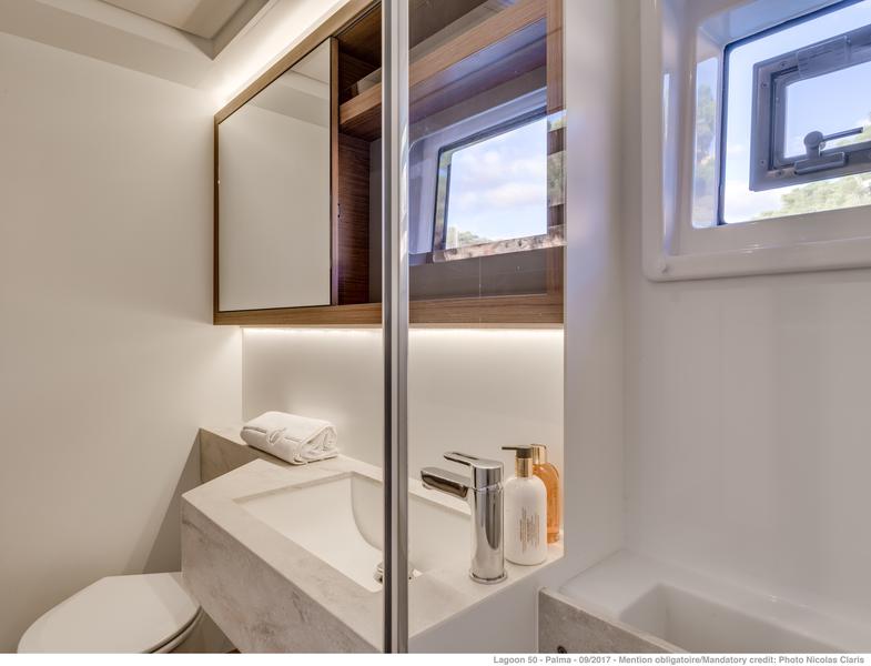 Book yachts online - catamaran - Lagoon 50 (6 cab) - Finocchietto - Premium Crewed Line - rent