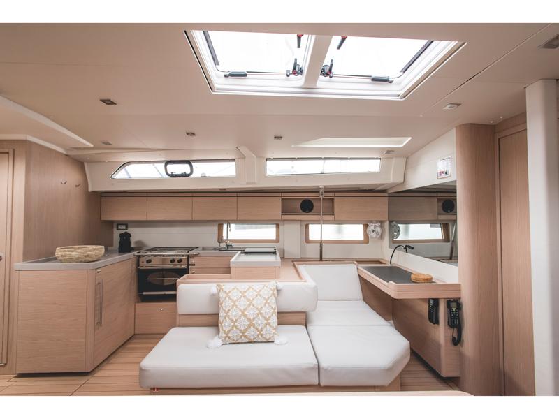 Book yachts online - sailboat - Oceanis 51.1 - Hybris - Premium line - rent