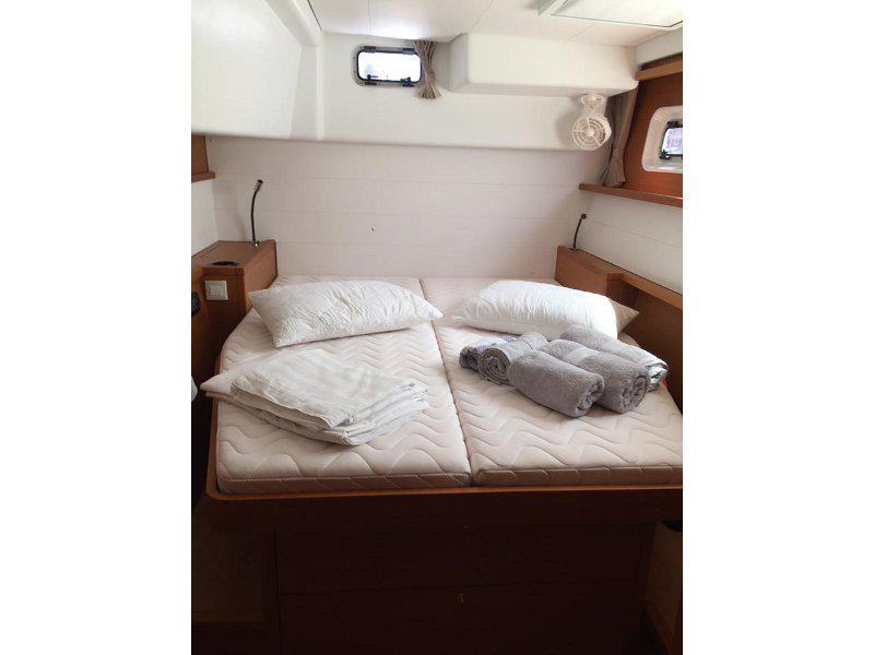 Book yachts online - catamaran - Lagoon 450 F - Solstice  - rent